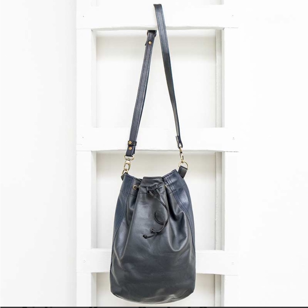 Looptworks Southwest Airlines Knox Bucket Bag